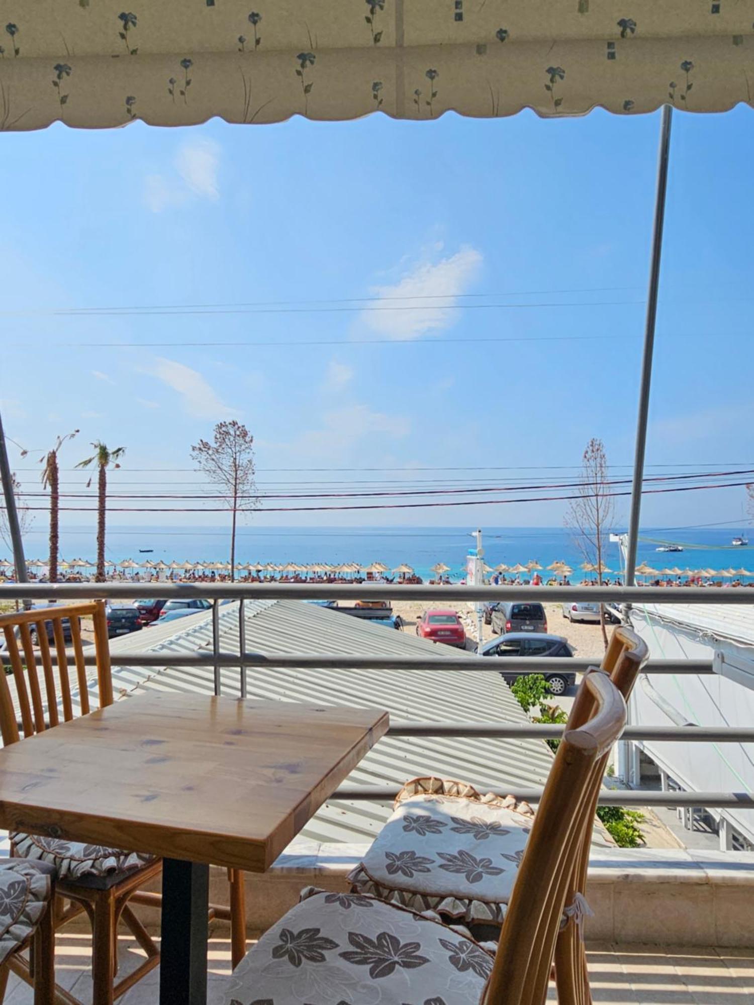Wave N' Sea Apartments Himare Quarto foto