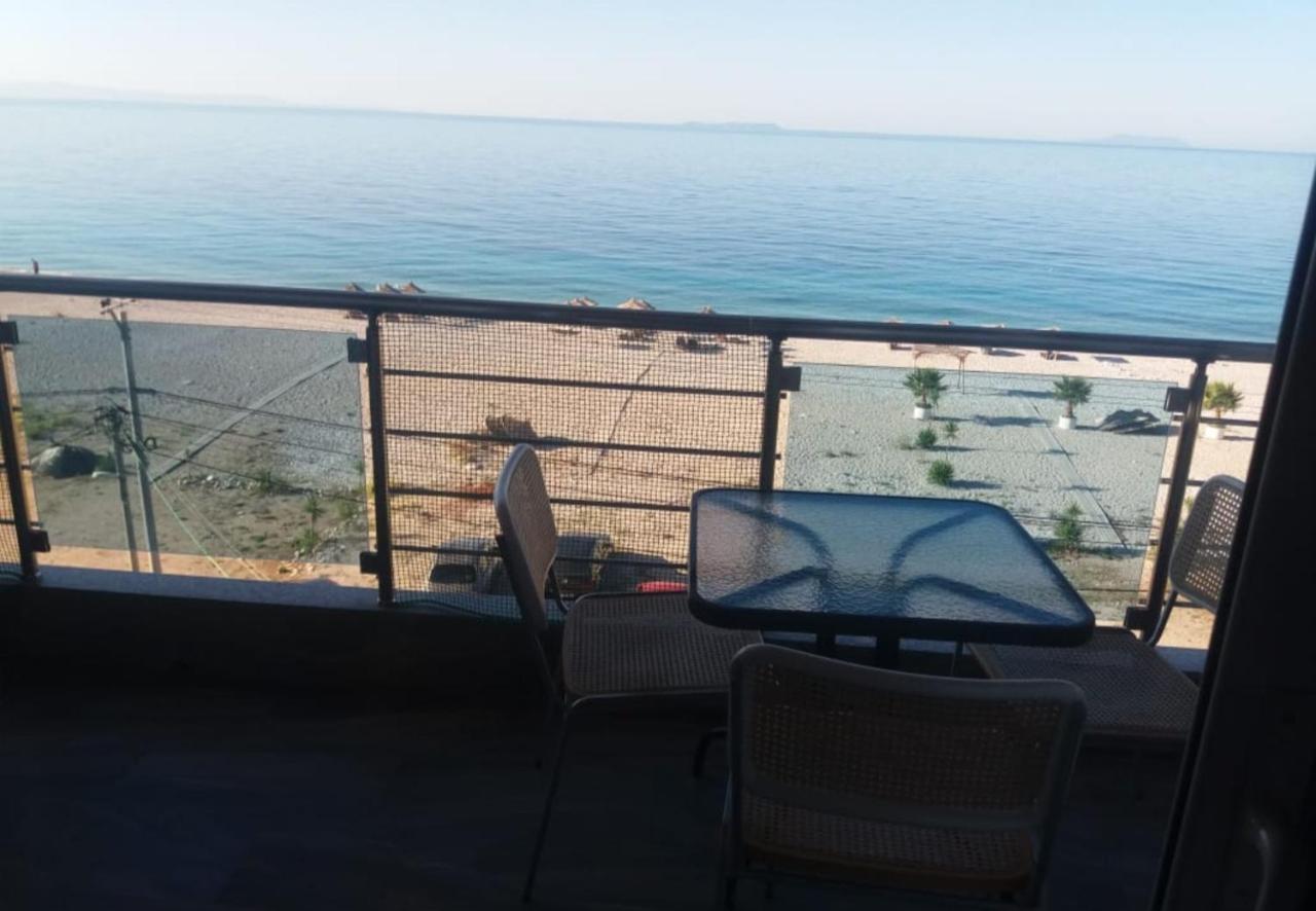 Wave N' Sea Apartments Himare Exterior foto